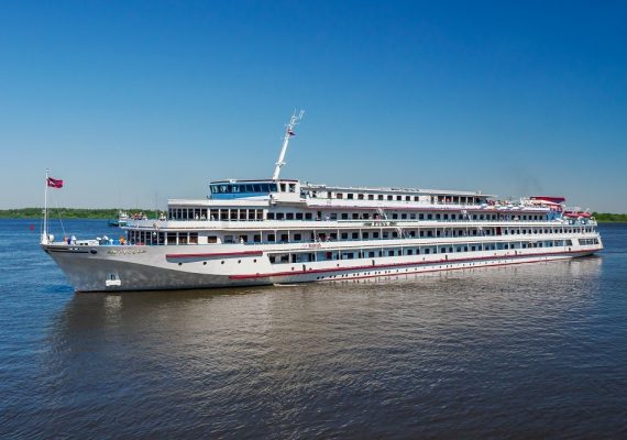 Теплоход “Русь”